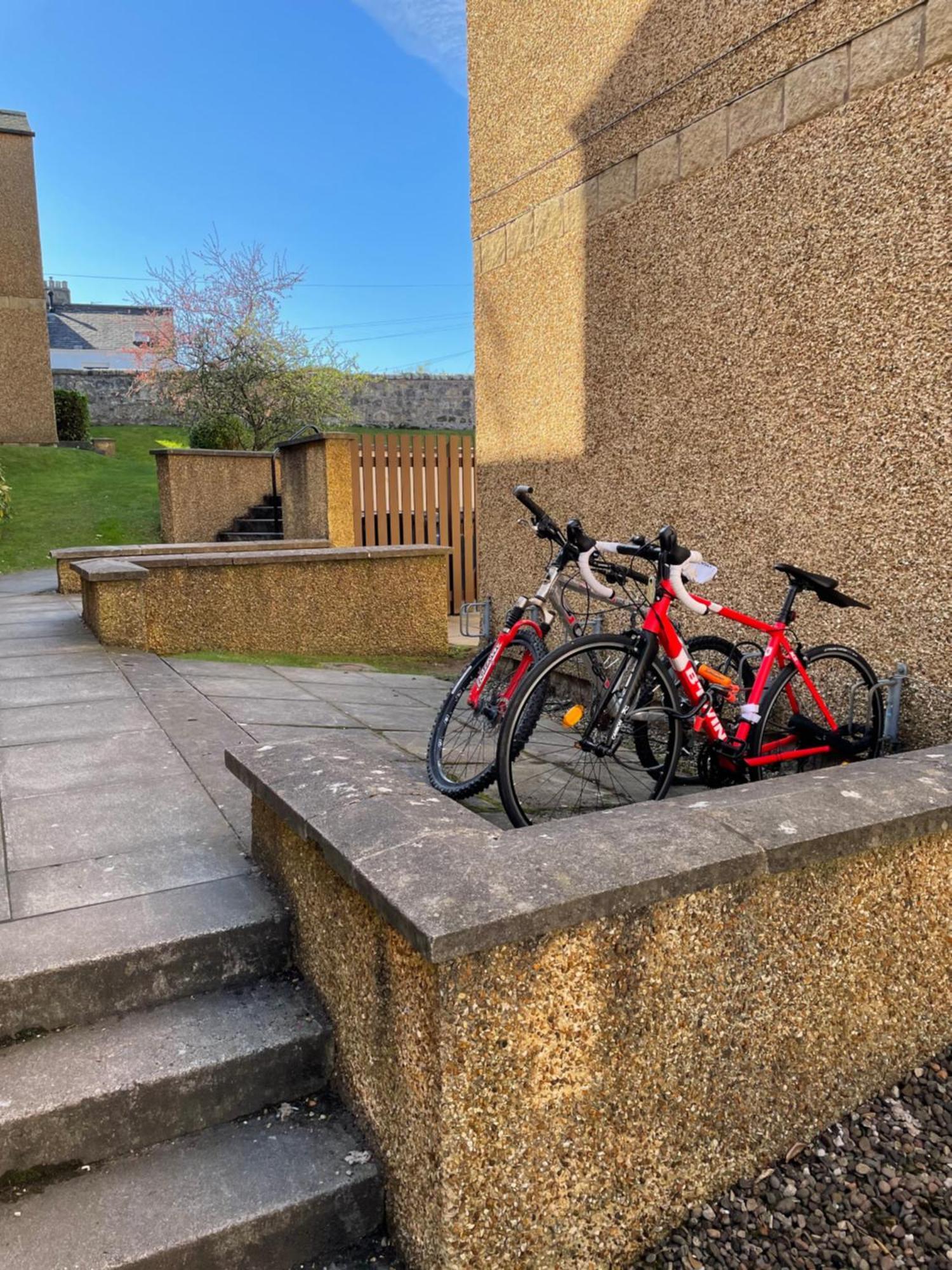 Central St Andrews 2 Bed Apartment - Free Parking Kültér fotó
